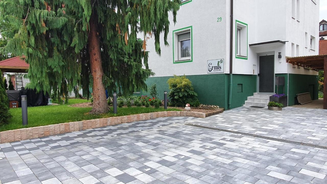Ermis Apartments Metzingen  Esterno foto
