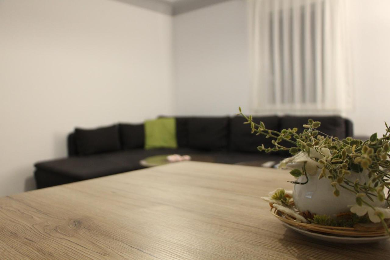 Ermis Apartments Metzingen  Esterno foto